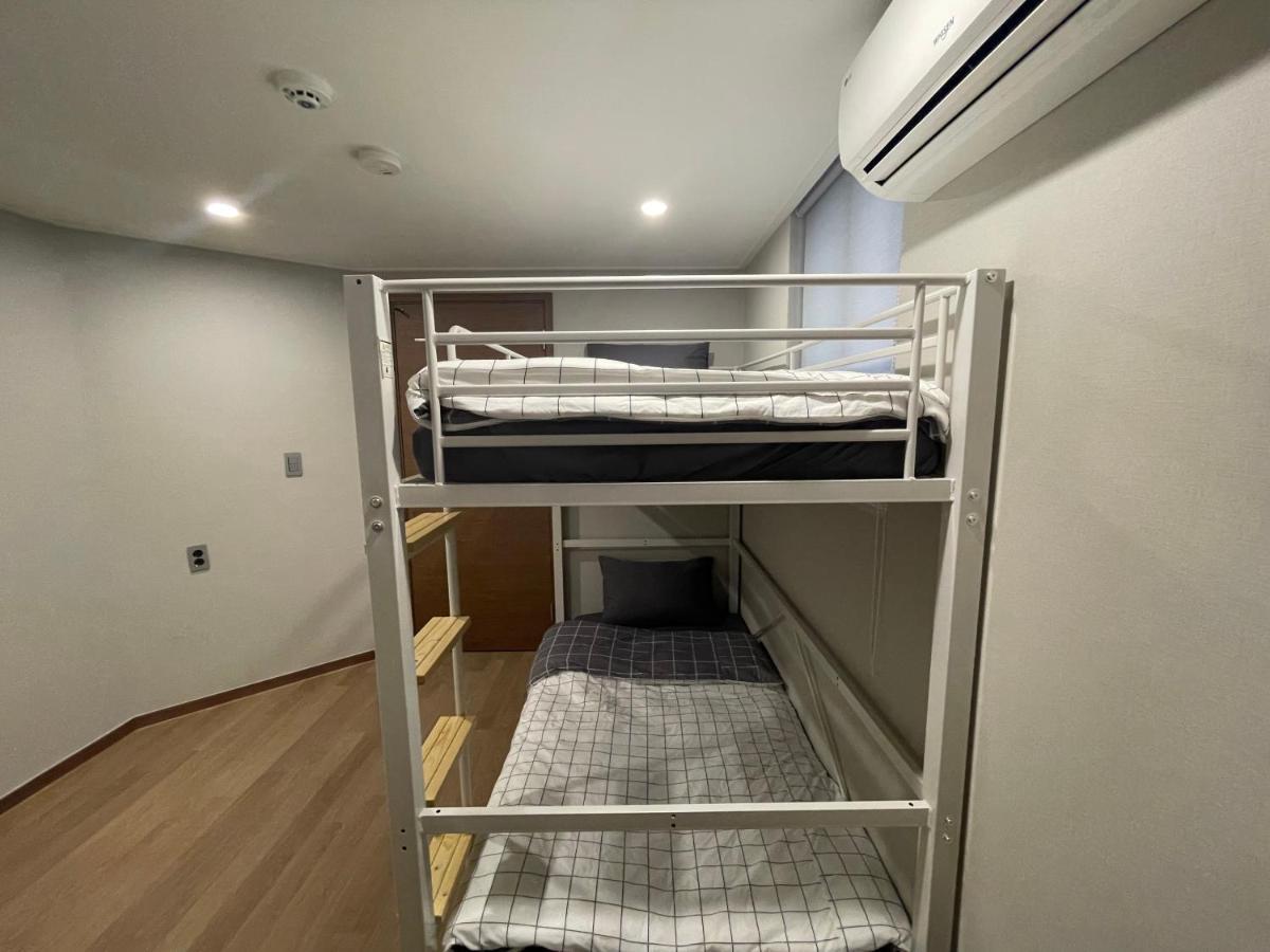 Hao Guesthouse In Hongdae Seoul Bagian luar foto